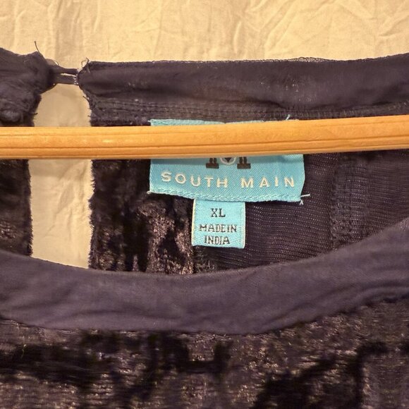 South Main Women Crushed Velvet Top Blouse Size XL Mature Holiday Midnight Blue - Picture 7 of 10